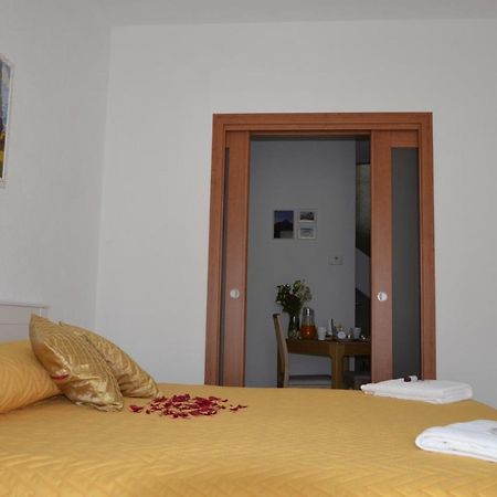 B&B La Casa Sulla Roccia Pietrapertosa Εξωτερικό φωτογραφία