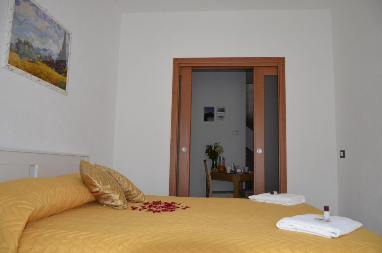 B&B La Casa Sulla Roccia Pietrapertosa Εξωτερικό φωτογραφία