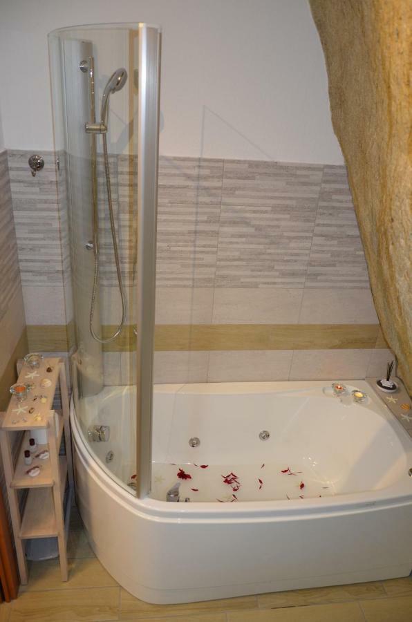 B&B La Casa Sulla Roccia Pietrapertosa Εξωτερικό φωτογραφία